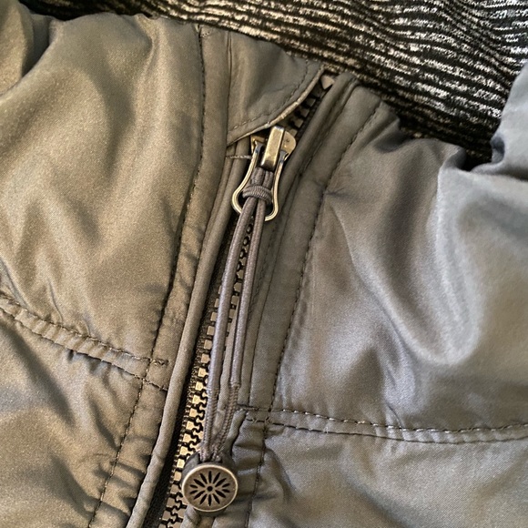 Tangerine Vest - Picture 3 of 7